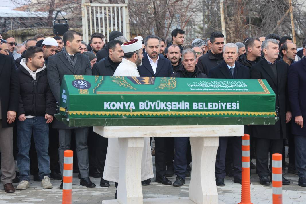 Kartalkaya Kayak Merkezi'ndeki yangın faciasında hayatını kaybeden Mert Doğan ile eşi ve iki çocuğuna son veda - Resim: 7